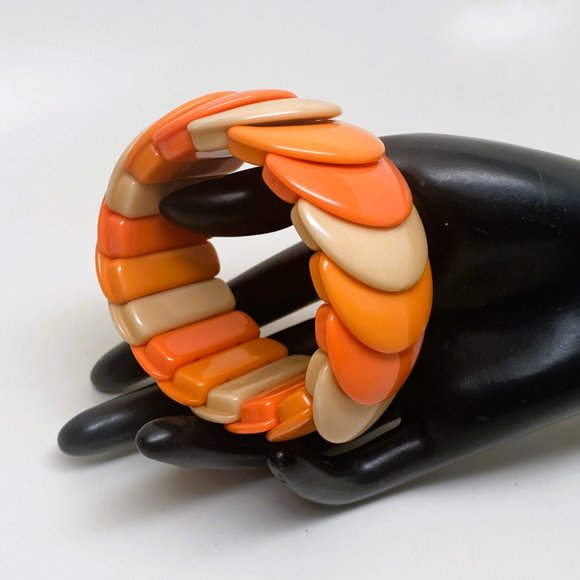 Gorgeous Orange & Cream Color Acrylic Stretch Bracelet - Picture 2 of 5